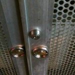 マンションの鉄格子 門扉の鍵修理お任せ！「港区麻布台 鍵故障 鍵が回らない」