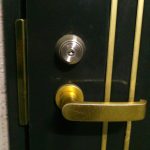 世田谷区駒沢で鍵開け鍵修理24時間対応の鍵屋「安否確認！緊急の鍵開け」