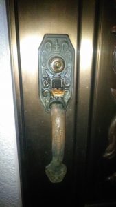 大田区北千束で24時間の鍵屋|住宅開錠（解錠・開錠）鍵開け,鍵交換,鍵修理「戸建て玄関錠の鍵開け」