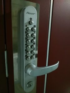 開錠「上高田」24時間対応の鍵屋。鍵開け 鍵交換 修理 金庫に中野区に急行！