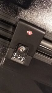 羽田空港国内線【スーツケース 鍵開け TSA007 ダイヤル修理】早い・安い！第一ターミナルで鍵屋が駆けつけます。