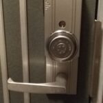 墨田区文花でシャーロックカードキーの鍵開け・解錠に早く安く壊さず鍵屋が解錠にお伺いいたします。