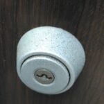 (TOSTEM)トステムの玄関ドアの鍵交換 取替で鍵屋が大田区南六郷に早く・安く駆け付けます！