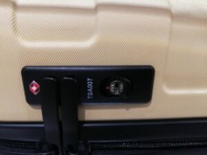 鍵付きスーツケースの鍵開けで”羽田空港国内線”に鍵屋が早く・安く開錠に駆け付けます！