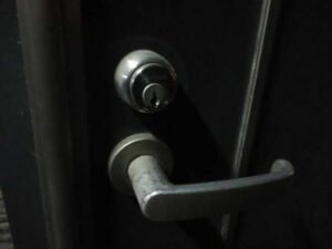 塚越で安い鍵屋【鍵修理 ドアキー チェーン 開錠】鍵トラブルに迅速対応で駆けつけます。