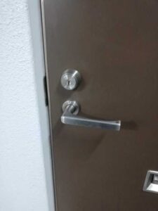 鍵紛失による玄関鍵開けで鍵屋が”豊島区駒込”に早く・安く出張駆けつけ致します！