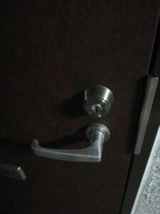 玄関の鍵交換、修理、鍵開けに鍵屋が大山東町に鍵屋が板橋区に早く・安く出張駆けつけ致します！