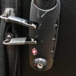 【スーツケース鍵開け】木場駅周辺で早い安い鍵屋・鍵業者。TSAダイヤル リモワなど何でも解錠お任せください。