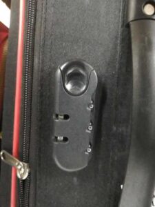 希望ヶ丘駅でスーツケース鍵開けが安い早い鍵屋・鍵業者。TSA ダイヤル番号の解錠解読はお任せください。