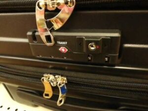 【渋谷区/鍵屋】TSAスーツケース鍵修理・鍵開け【24時間受付】安い！早い！