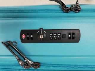 羽田空港国際線でTravelexpert-トラベルエキスパートのスーツケース鍵開け