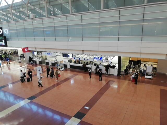羽田空港国内線第二ターミナルのANAのDカウンター