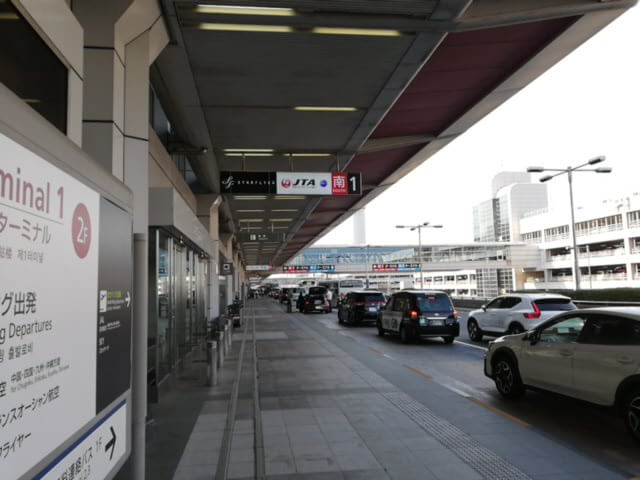 羽田空港国内線第一ターミナルの出発付近