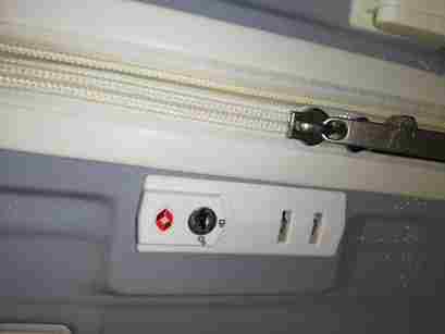 スーツケース 鍵開け 台東区 蔵前, 台東区蔵前でスーツケース鍵開け修理