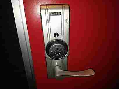 江戸川区春江町でシャーロックカードキーの鍵開け