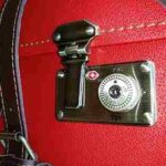 羽田空港国内線でスーツケース鍵開け開錠